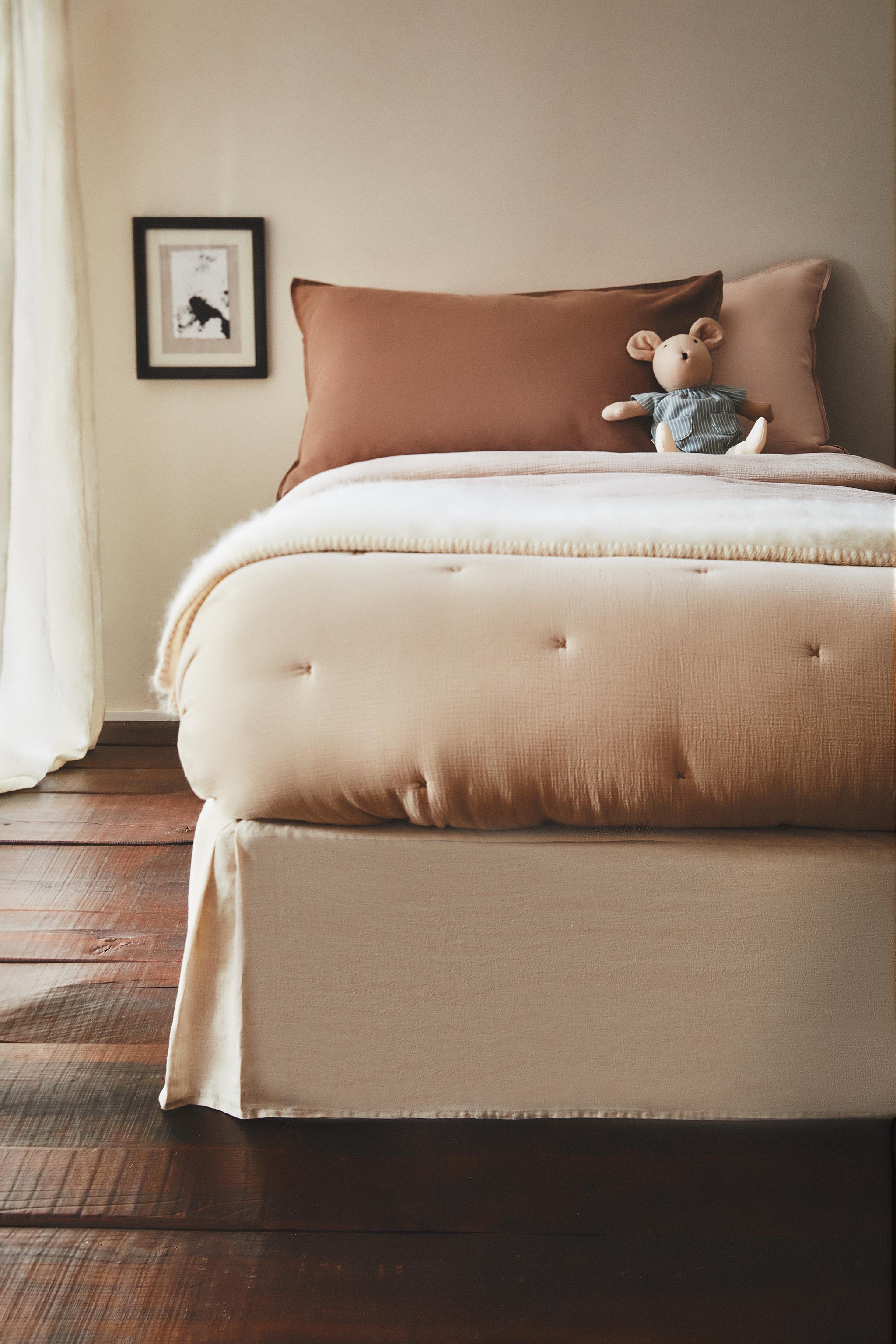FADED LINEN BEDSKIRT